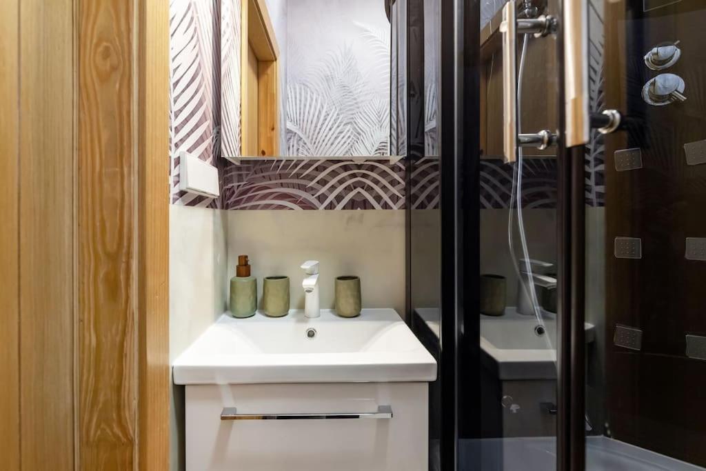 Luxury Apartment In Gedimino Av. วิลนีอุส ภายนอก รูปภาพ
