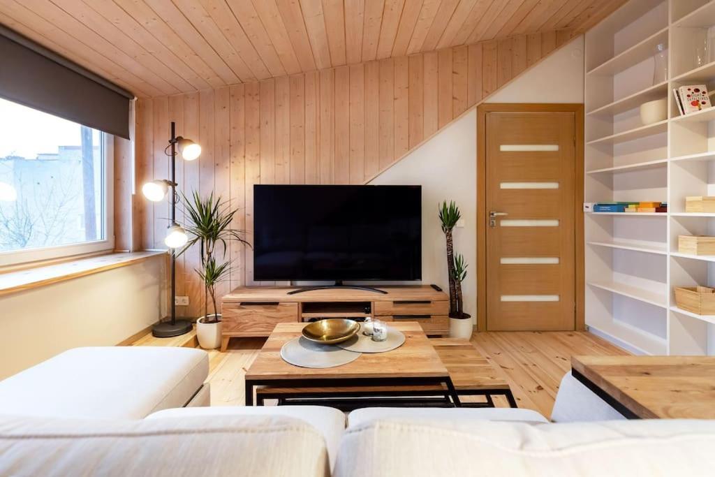 Luxury Apartment In Gedimino Av. วิลนีอุส ภายนอก รูปภาพ